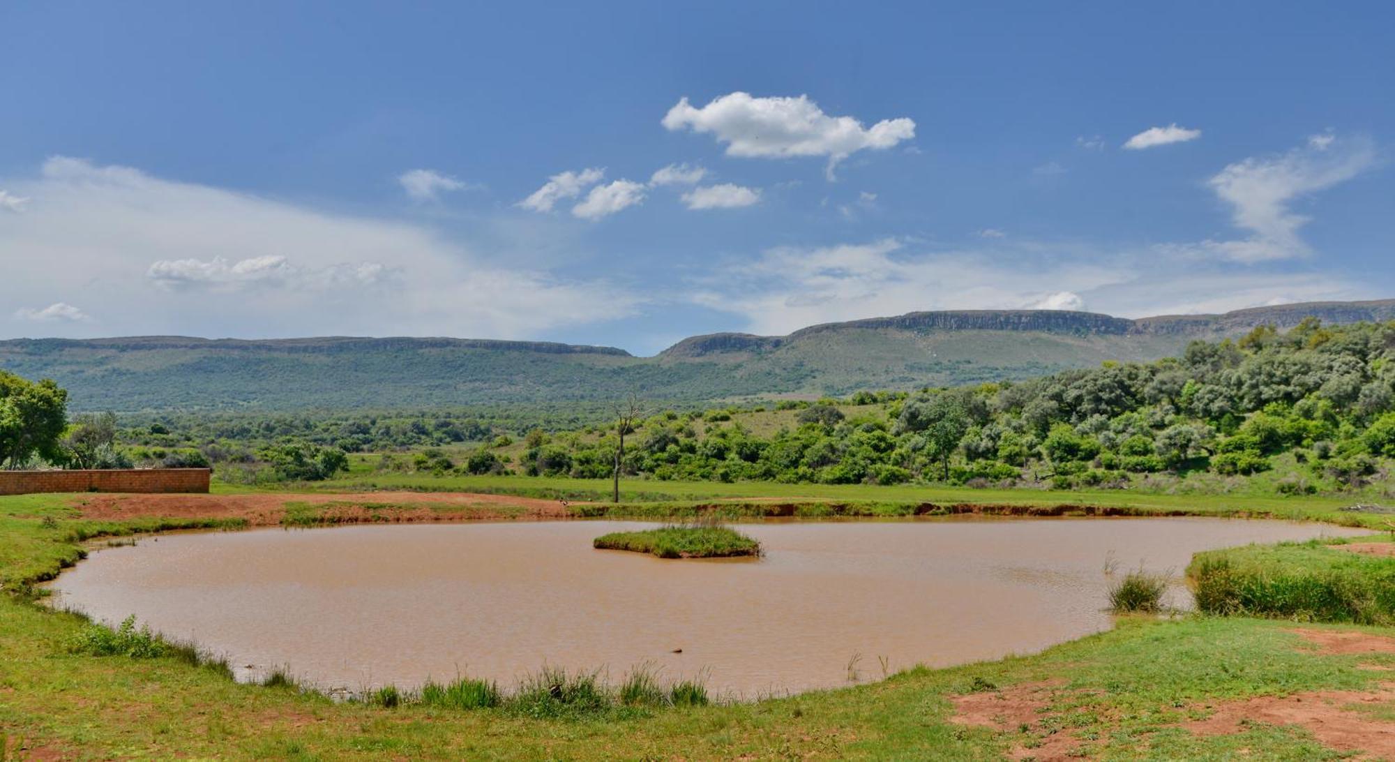 African Hills Safari Lodge & Spa Магалисбург Екстериор снимка