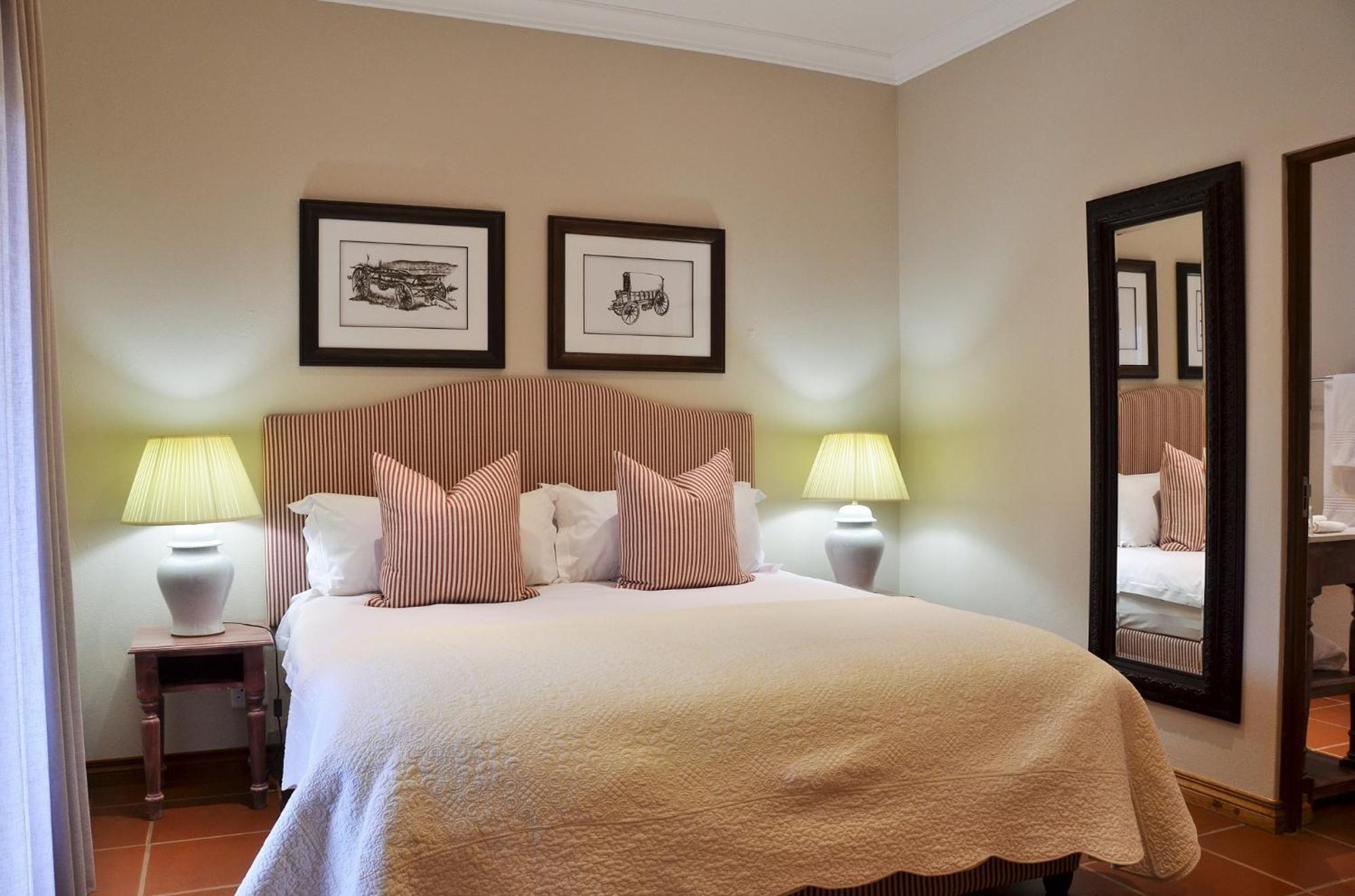 African Hills Safari Lodge & Spa Магалисбург Стая снимка