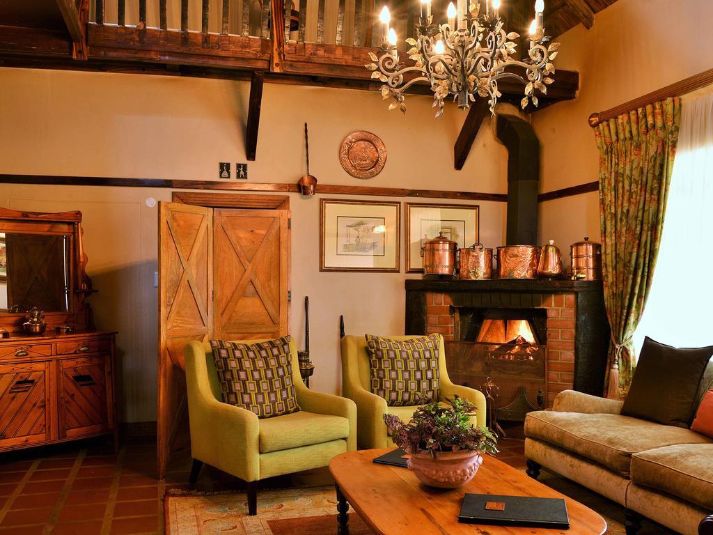 African Hills Safari Lodge & Spa Магалисбург Екстериор снимка