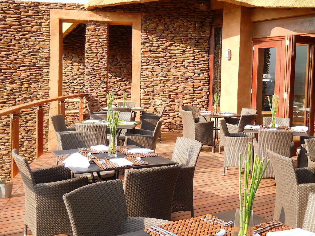African Hills Safari Lodge & Spa Магалисбург Екстериор снимка